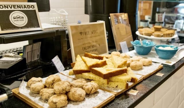 O Holy Café, uma cafeteria plant based (“a base de plantas”)