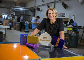 Conheça mais sobre a história de Martha Campos, Empresária de Sucesso De marca homônima: Martha Campos Bolsas de Acrílico.