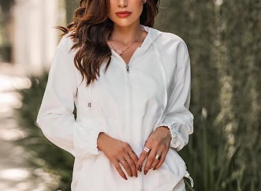 Loja E.mili Modas, uma marca feminina jovem e antenada nas últimas tendências. 45 Loja E.mili Modas, uma marca feminina jovem e antenada nas últimas tendências.