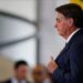 Bolsonaro diz que auxílio do governo evitou saques e defende volta da economia 55 Bolsonaro diz que auxílio do governo evitou saques e defende volta da economia