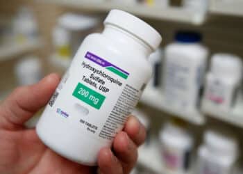 OMS diz que hidroxicloroquina só deve ser usada para Covid-19 sob estrita supervisão médica