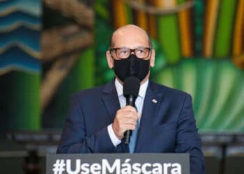 Butantan diz que terá de exportar 54 milhões de doses de vacina se Saúde não indicar compra