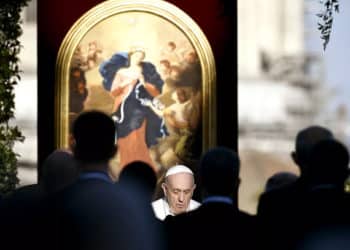Papa muda legislação do Vaticano sobre abuso sexual