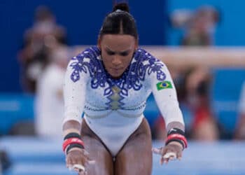 Rebeca Andrade faz história e leva a prata no individual geral dos Jogos Olímpicos de Tóquio