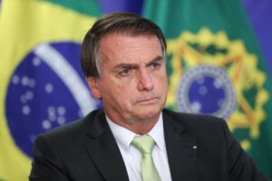 Bolsonaro come na mão dos que criticava 46 Jair Bolsonaro 2