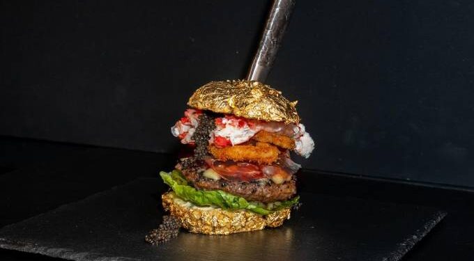 Hambúrguer mais caro do mundo custa 5 mil euros e tem até ouro