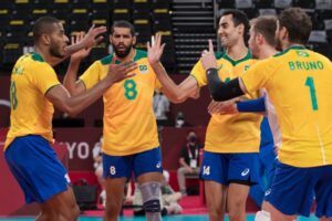 Em jogo complicado, Brasil vira contra Argentina no vôlei masculino. 46 image