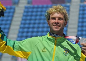 Pedro Barros vê prata como ‘souvenir’ e celebra mensagem do skate nas Olimpíadas