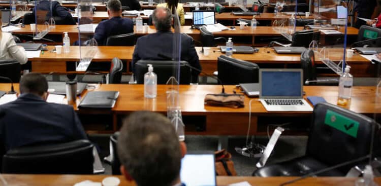 Ao vivo: CPI ouve diretor do FIB Bank, Roberto Pereira Ramos Júnior