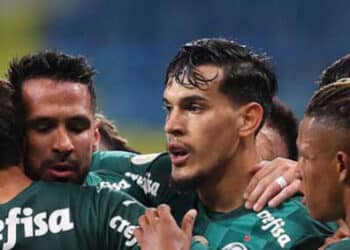 Palmeiras está ‘um patamar abaixo’ de dois rivais na luta por Brasileirão e Libertadores, diz jornalista
