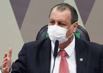 Ao vivo: CPI da Covid ouve diretor de fabricante da ivermectina