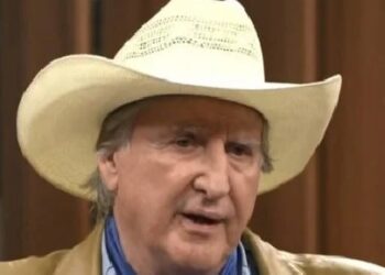 PF faz buscas contra Sérgio Reis e deputado bolsonarista Otoni de Paula
