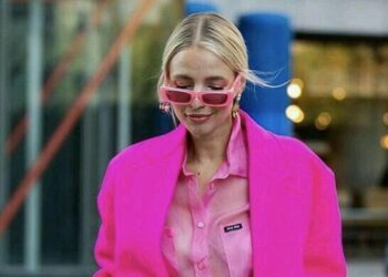 Blazer colorido, modernidade e estilo. Trend do momento!