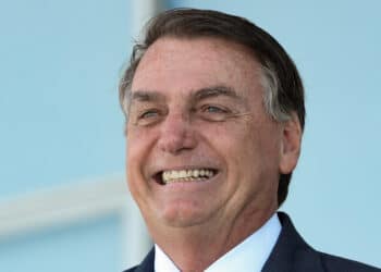 Bolsonaro diz que indicará outro evangélico se Senado recusar Mendonça ao STF