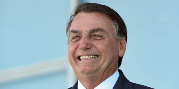 Bolsonaro diz que indicará outro evangélico se Senado recusar Mendonça ao STF
