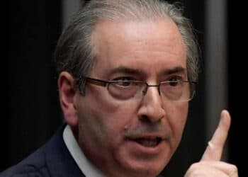 Cunha volta a Brasília e quer disputar a Câmara por São Paulo