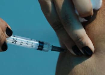 Pfizer-BioNTech: vacina contra a Covid protege crianças de 5 a 11 anos