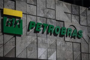 84948978 ri 20rio 20de 20janeiro 2002 10 2019 20 20novo 20letreiro 20no 20pr c3 a9dio 20da 20sede 20da 20petrobras 20no 20centro 20agora