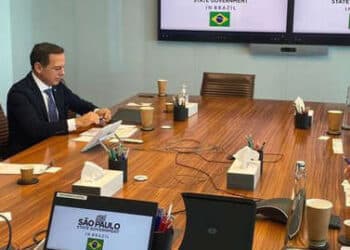 Doria leva disputa com Bolsonaro para Dubai e critica agência do governo