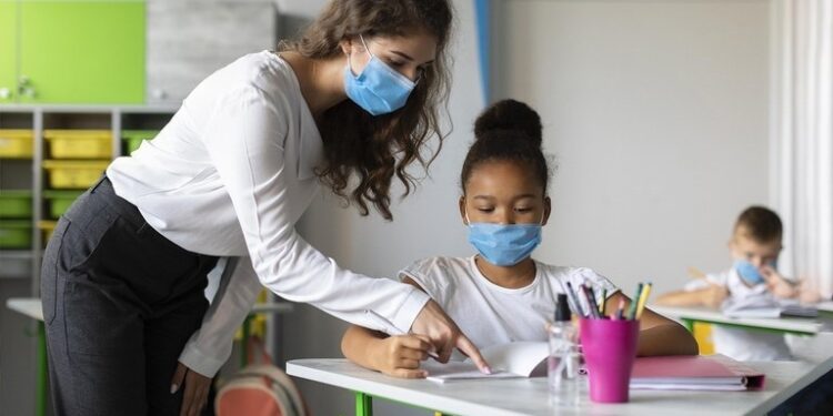 Carga emocional e dispersão marcam volta dos alunos ao ensino presencial 45 Carga emocional e dispersão marcam volta dos alunos ao ensino presencial