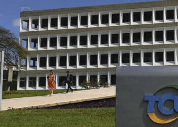 TCU quer inspecionar Palácio do Planalto sobre orçamento secreto