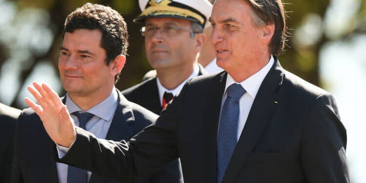 Moro não sabe o que é ser presidente nem ministro, diz Bolsonaro em novo ataque.