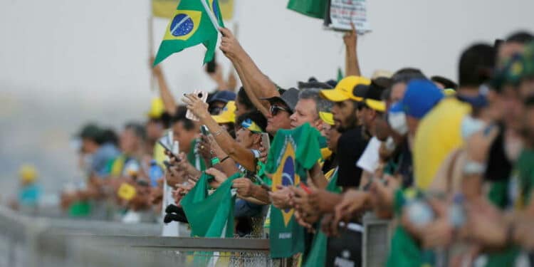 Brasil vive “retrocesso democrático” que pode ser irreversível, alerta relatório internacional