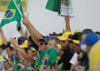Brasil vive “retrocesso democrático” que pode ser irreversível, alerta relatório internacional