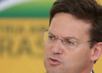 Orçamento: Auxílio Brasil torna a Cidadania o ministério com mais recursos