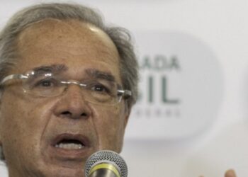 Depois de fala de Guedes, FMI confirma que fechará escritório no Brasil
