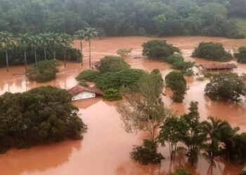 Chuvas em MG deixam dez mortos em 24 horas