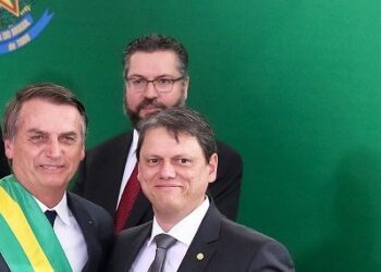 Bolsonaro confirma pré-candidatura de Tarcísio de Freitas ao governo de São Paulo