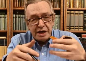 Governo emite nota de pesar por morte de Olavo de Carvalho: ‘Intransigente defensor da liberdade’