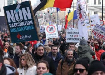 Milhares protestam contra medidas anti-covid na Europa