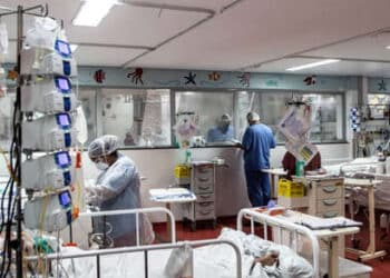 Contágio é o maior em 18 meses; lotação de UTI covid supera 80% em 6 Estados e DF