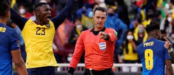 Brasil empata com o Equador em jogo com duas expulsões e quatro intervenções do VAR