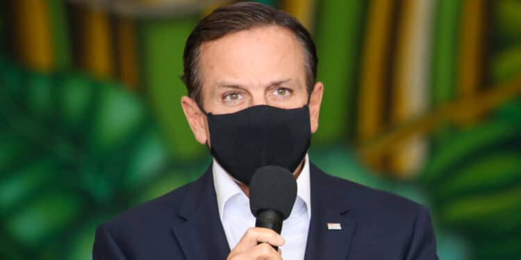 Governo Doria exigirá passaporte da vacina de servidores