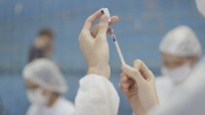 Anvisa decide se libera autotestes de covid e Coronavac para crianças até esta quinta 46 vilhena vacina 950x535 1