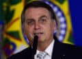Jair Bolsonaro oferece apoio aos brasileiros que estão na Ucrânia