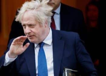 Primeiro-ministro britânico divulga sanções “severas” contra a Rússia
