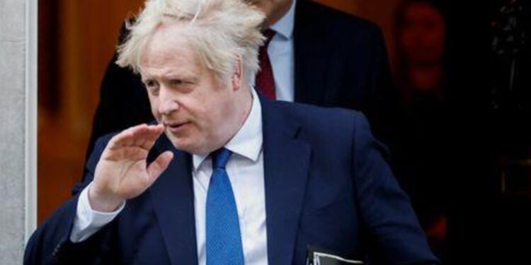 Primeiro-ministro britânico divulga sanções “severas” contra a Rússia