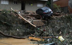 Áreas de risco de Petrópolis deveriam ter sido evacuadas após alerta há 2 dias, diz especialista 46 petrropoles.2e16d0ba.fill 1120x700 1