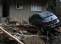 Áreas de risco de Petrópolis deveriam ter sido evacuadas após alerta há 2 dias, diz especialista