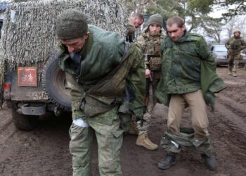 Russos encaram o cancelamento de seu país devido à guerra na Ucrânia