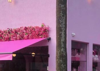 Com visual pink e estilo moderno, L’amour Bistrot faz sucesso na Califórnia Brasileira