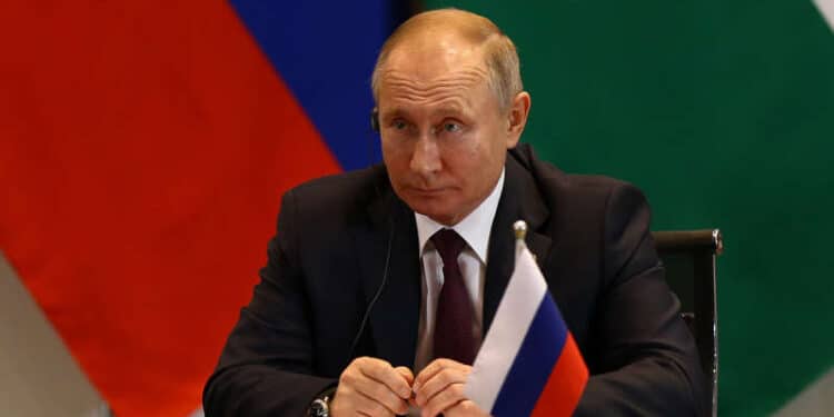 Putin diz que Rússia não aceitará vender petróleo e gás em dólar e euro 45 Putin diz que Rússia não aceitará vender petróleo e gás em dólar e euro