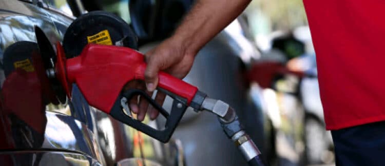 Venda de etanol cresce, mas preço sobe junto com o da gasolina; veja quando vale a pena trocar 45 Venda de etanol cresce, mas preço sobe junto com o da gasolina; veja quando vale a pena trocar