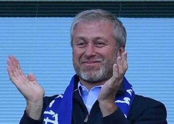 Reino Unido congela bens de Abramovich e outros 6 oligarcas russos