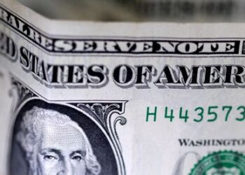 Dólar passa a cair e vai a R$5,04 com repentina melhora de sentimento externo