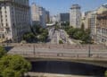 Mais da metade dos moradores das cidades de SP e Rio quer se mudar, aponta Datafolha